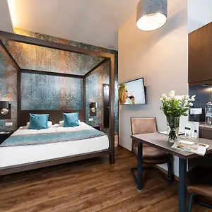 Opera Garden & 4* Budapest